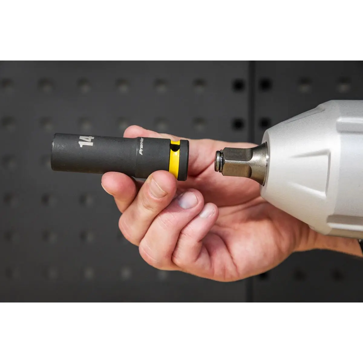 Sealey Premier Cordless Impact Wrench Kit 20V 4Ah SV20 Series - Image 11