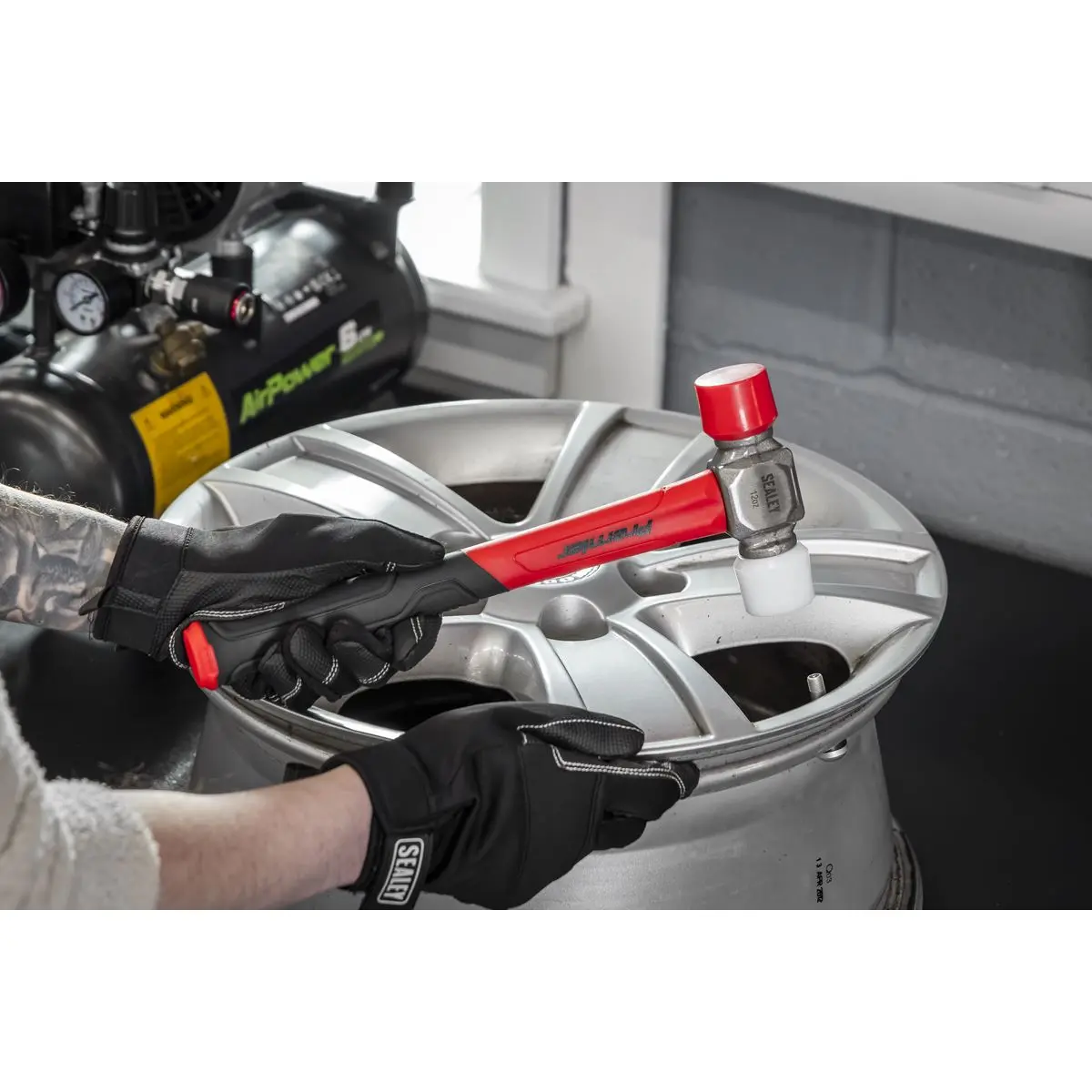 Sealey Premier Dual Face Mallet - Image 9
