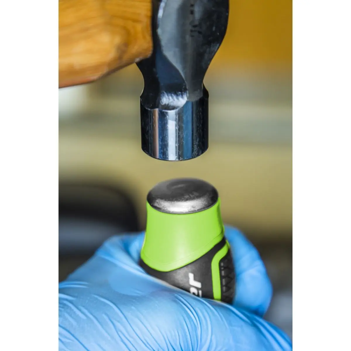 Sealey Premier Extra-Long Hammer-Thru Screwdriver Set Hi-Vis Green 450mm 3pc - Image 6
