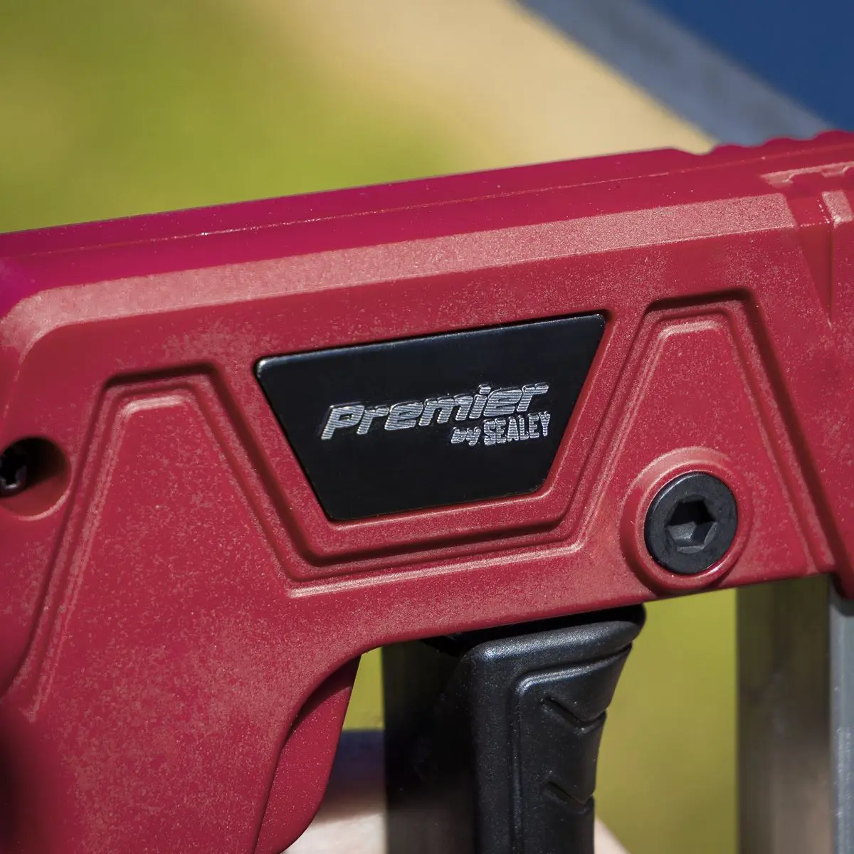 Sealey Premier Heavy-Duty Staple & Brad Nail Gun - Image 10