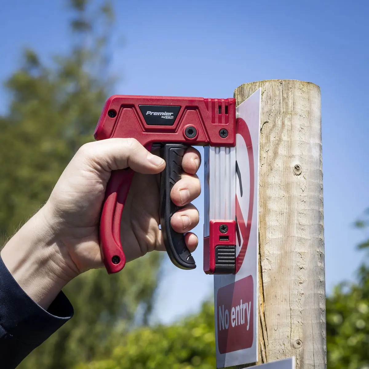 Sealey Premier Heavy-Duty Staple & Brad Nail Gun - Image 7