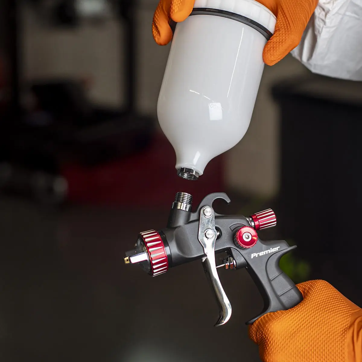 Sealey Premier HVLP Gravity Feed Spray Gun - 1.3mm Set-Up - Image 8