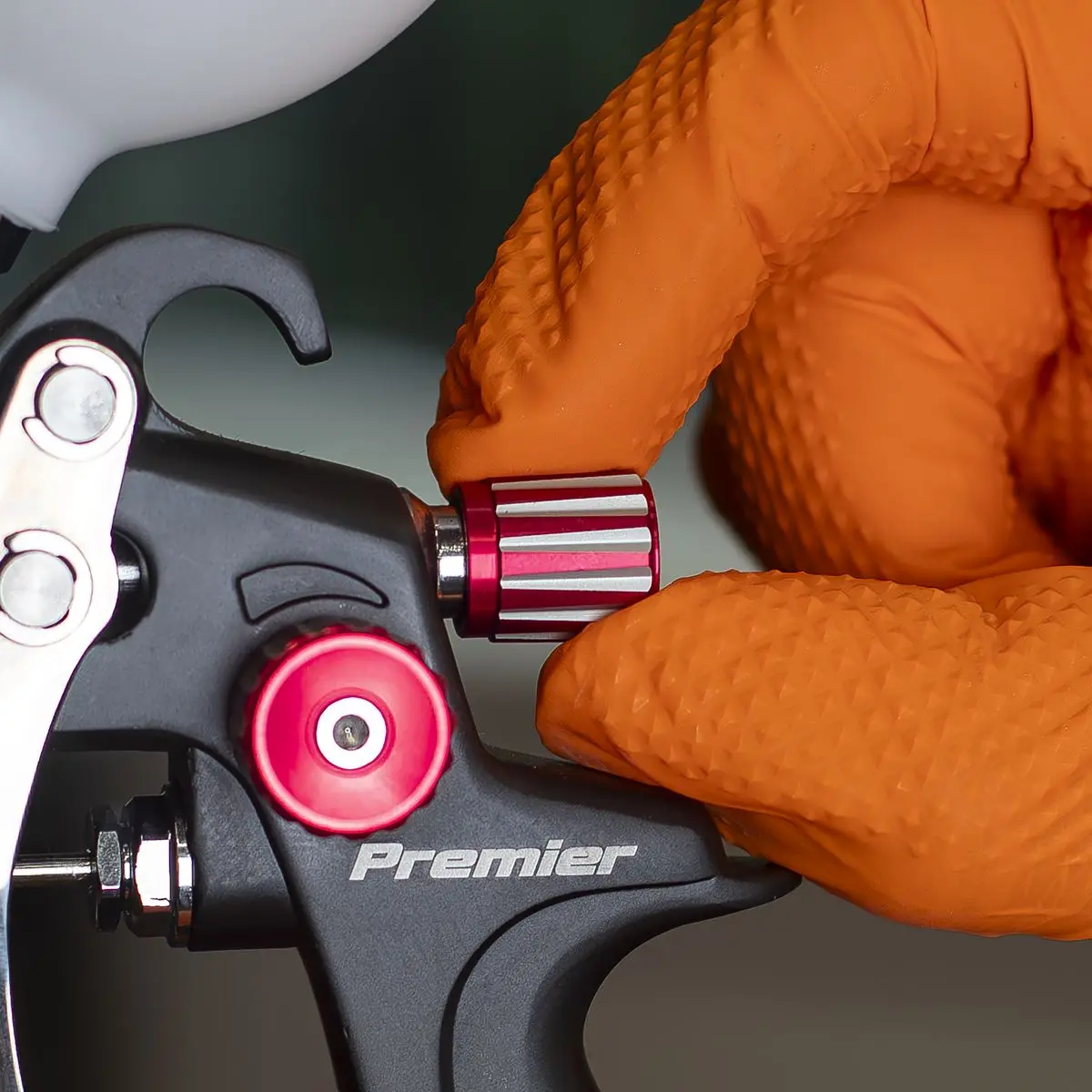 Sealey Premier HVLP Gravity Feed Touch Up Spray Gun 1mm Nozzle Set Up - Image 5