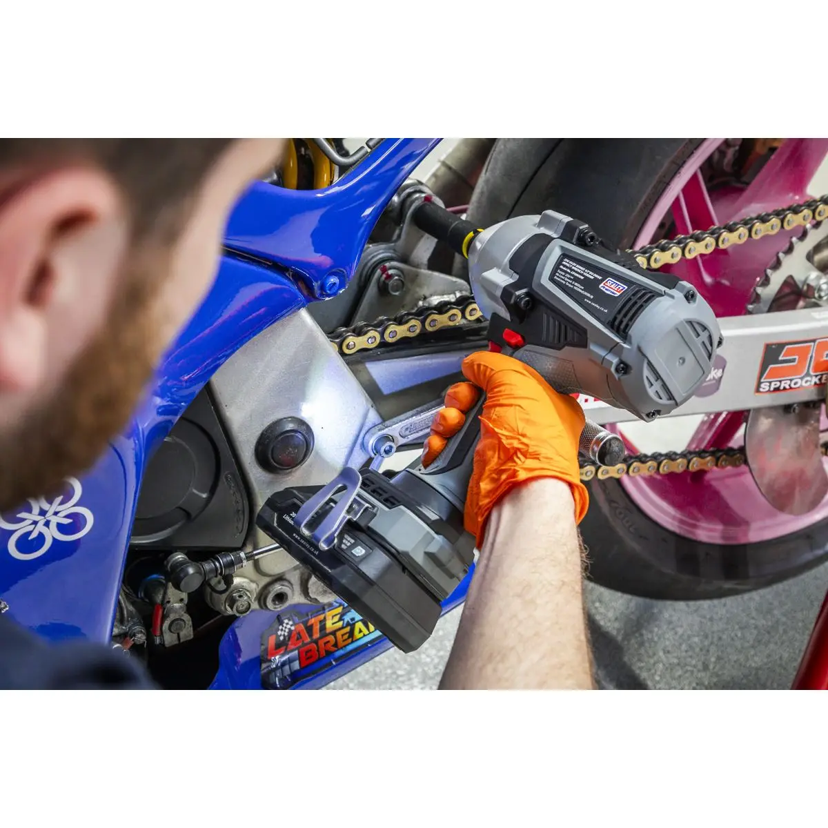 Sealey Premier Brushless Impact Wrench 20V SV20 Series 1/2"Sq Drive - Body Only - Image 11