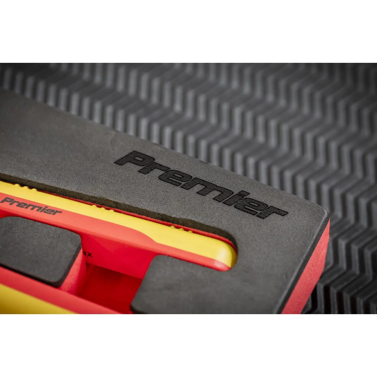 Sealey Premier Insulated Pliers Set 4pc with Tool Tray - VDE Approved - Image 2
