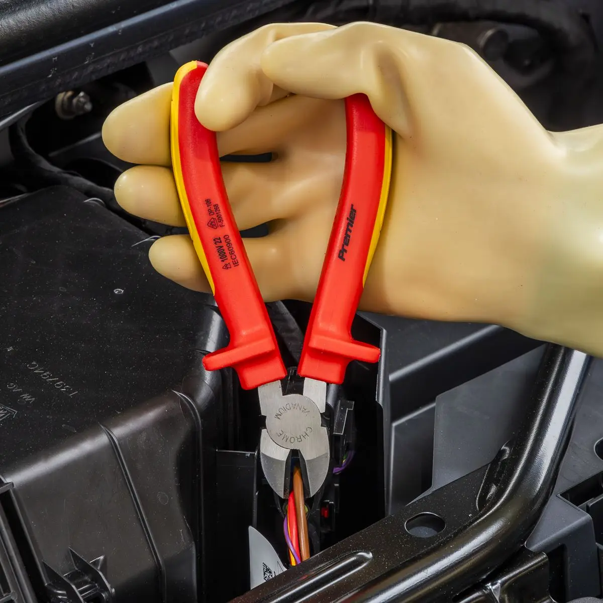 Sealey Premier Insulated Pliers Set 4pc with Tool Tray - VDE Approved - Image 5