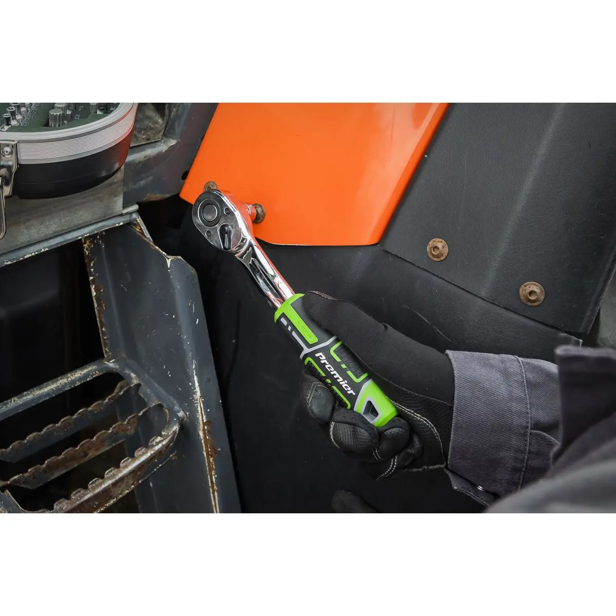 Sealey Premier Mechanic's Tool Kit 144pc Hi-Vis Green - Image 8