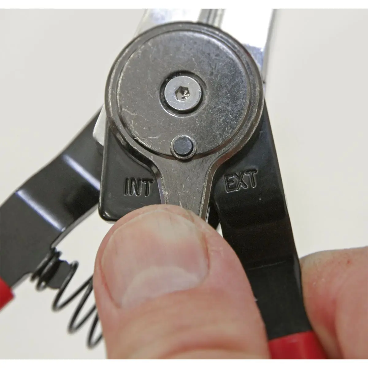 Sealey Premier Quick Change Internal/External Circlip Plier Set - Image 7