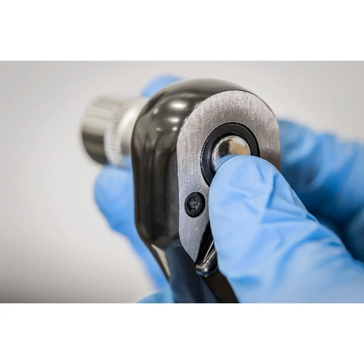 Sealey Premier Black Ratchet Wrench 3/8"Sq Drive - Premier Black - Image 2