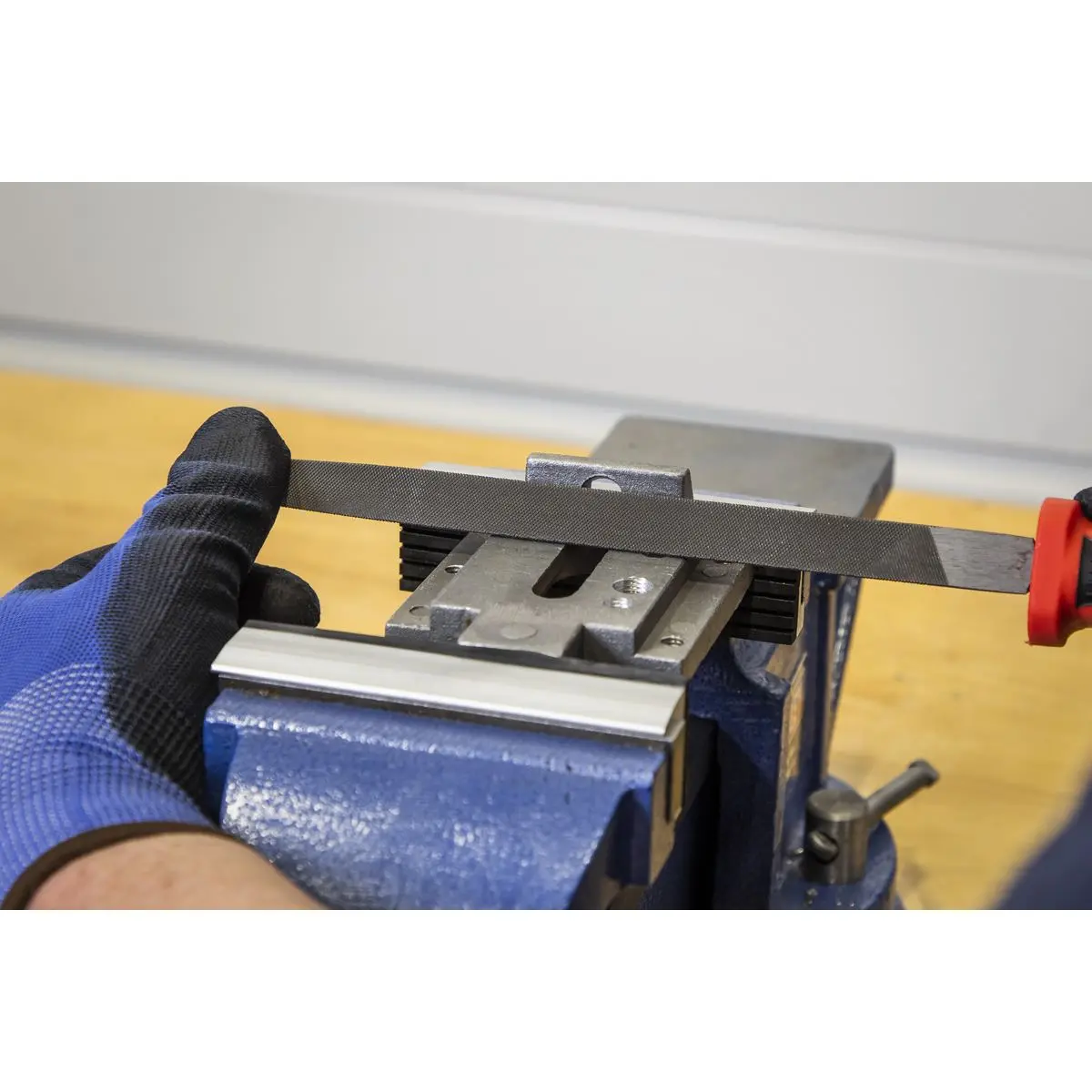 Sealey Premier Smooth Cut 3-Square Engineer's File 200mm - Image 4