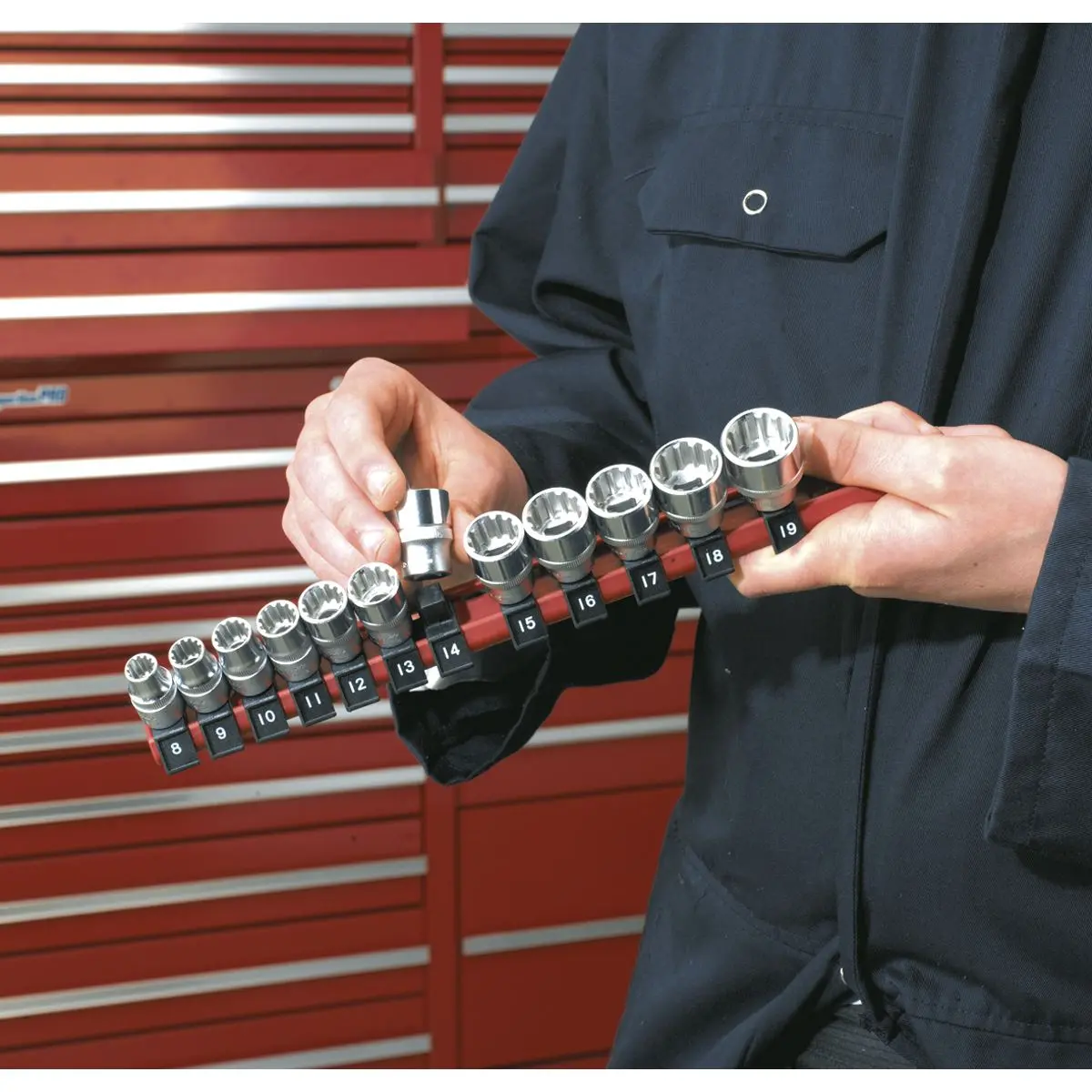 Sealey Premier Socket Retaining Rail with 12 Clips 1/4"Sq Drive - Image 2