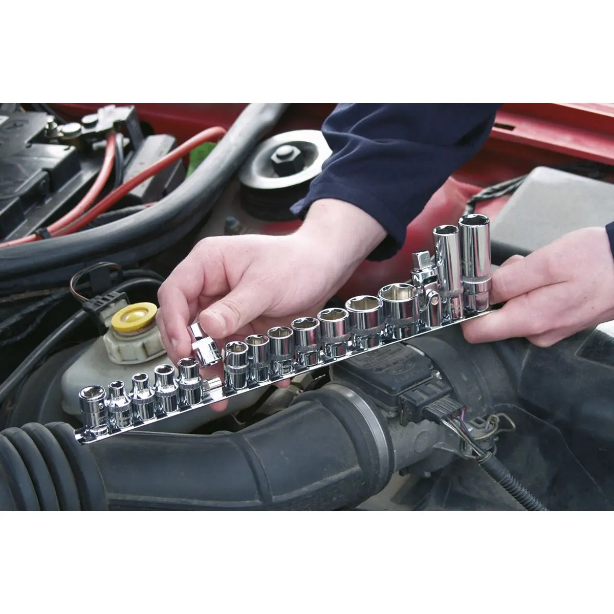 Sealey Premier Socket Retaining Rail with 14 Clips 3/8"Sq Drive - Image 2