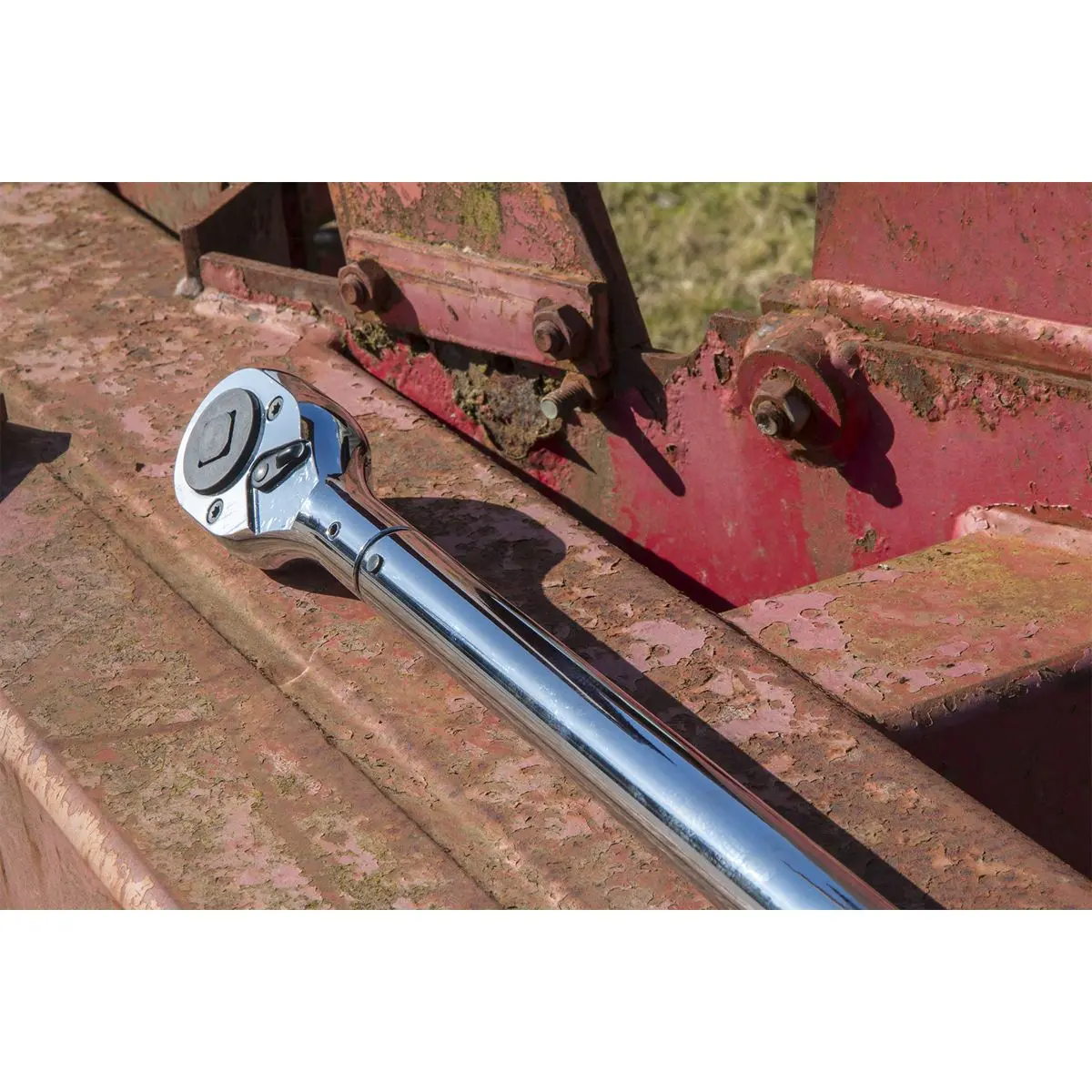Sealey Premier Torque Wrench 3/4"Sq Drive 237-983Nm(150-750lb.ft) Push-Through Calibrated - Image 6