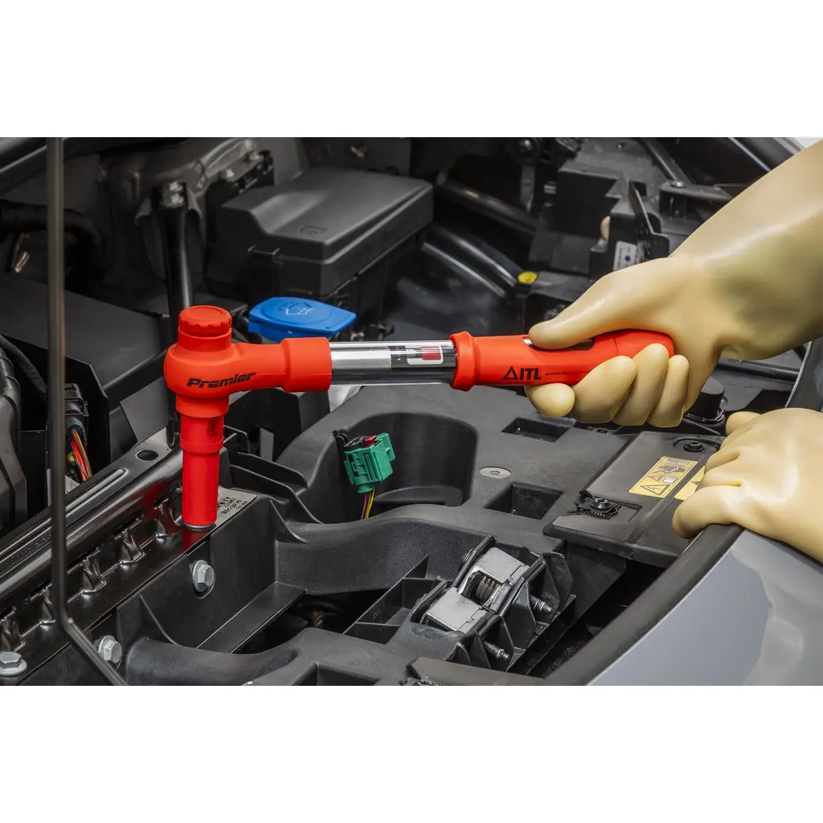 Sealey Premier Torque Wrench Insulated 1/2"Sq Drive 12-60Nm - Image 3