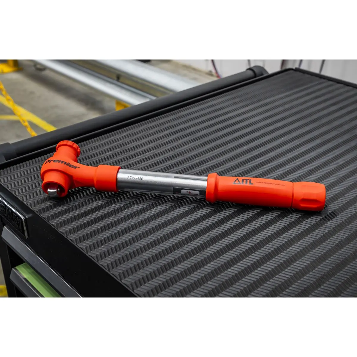 Sealey Premier Torque Wrench Insulated 1/2"Sq Drive 20-100Nm - Image 2
