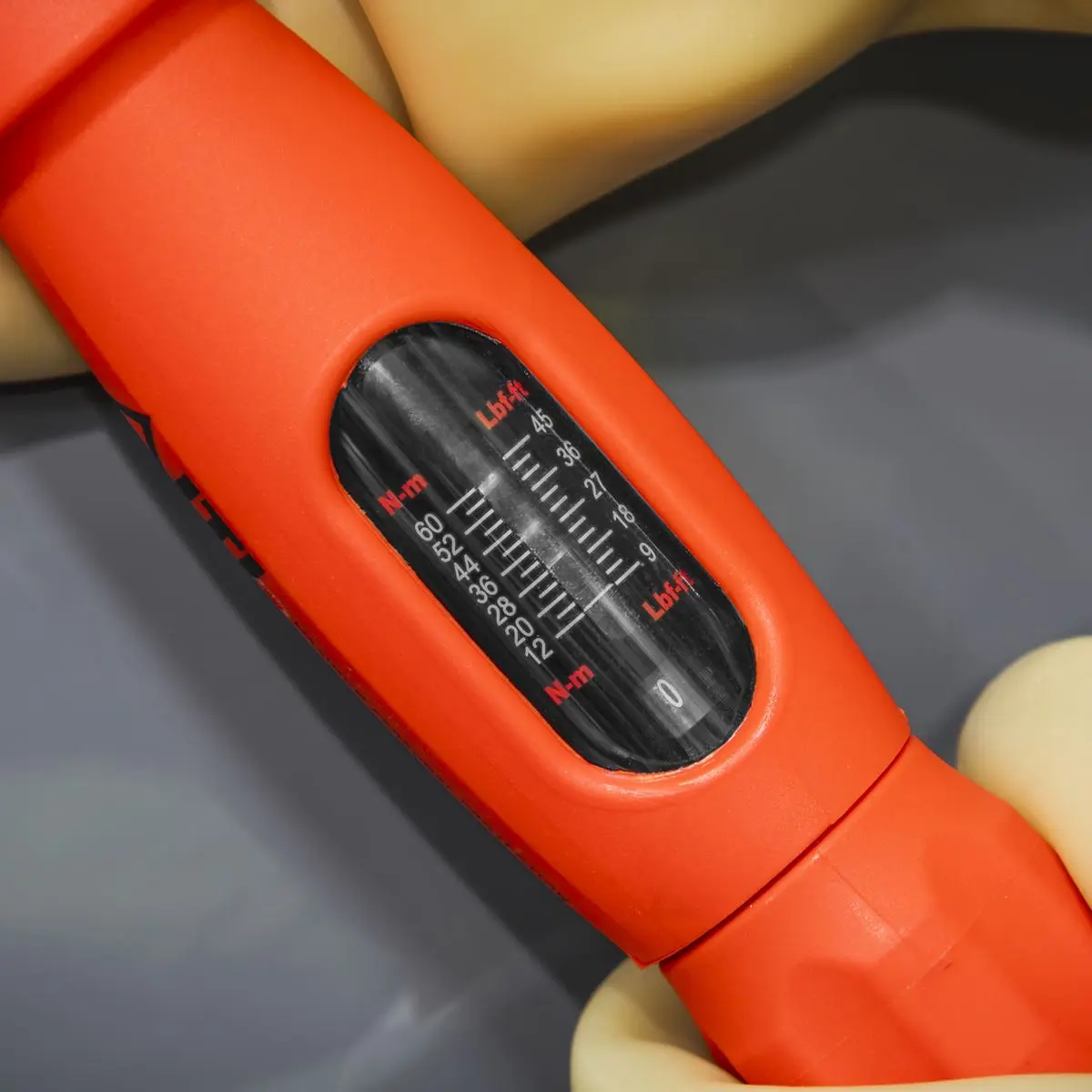 Sealey Premier Torque Wrench Insulated 3/8"Sq Drive 12-60Nm - Image 3