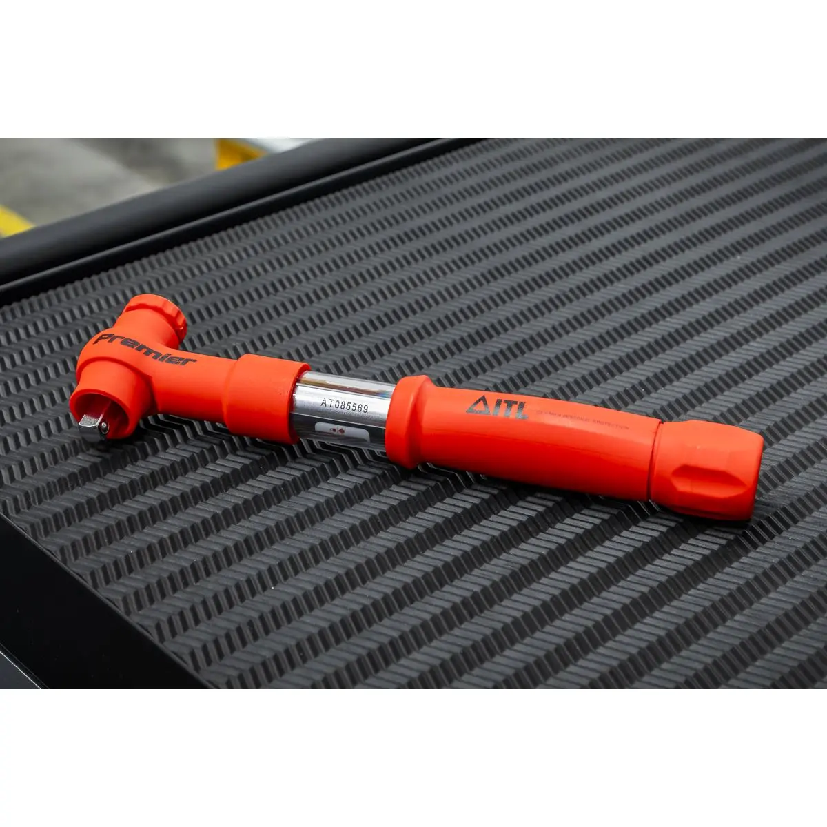 Sealey Premier Torque Wrench Insulated 3/8"Sq Drive 5-25Nm - Image 6