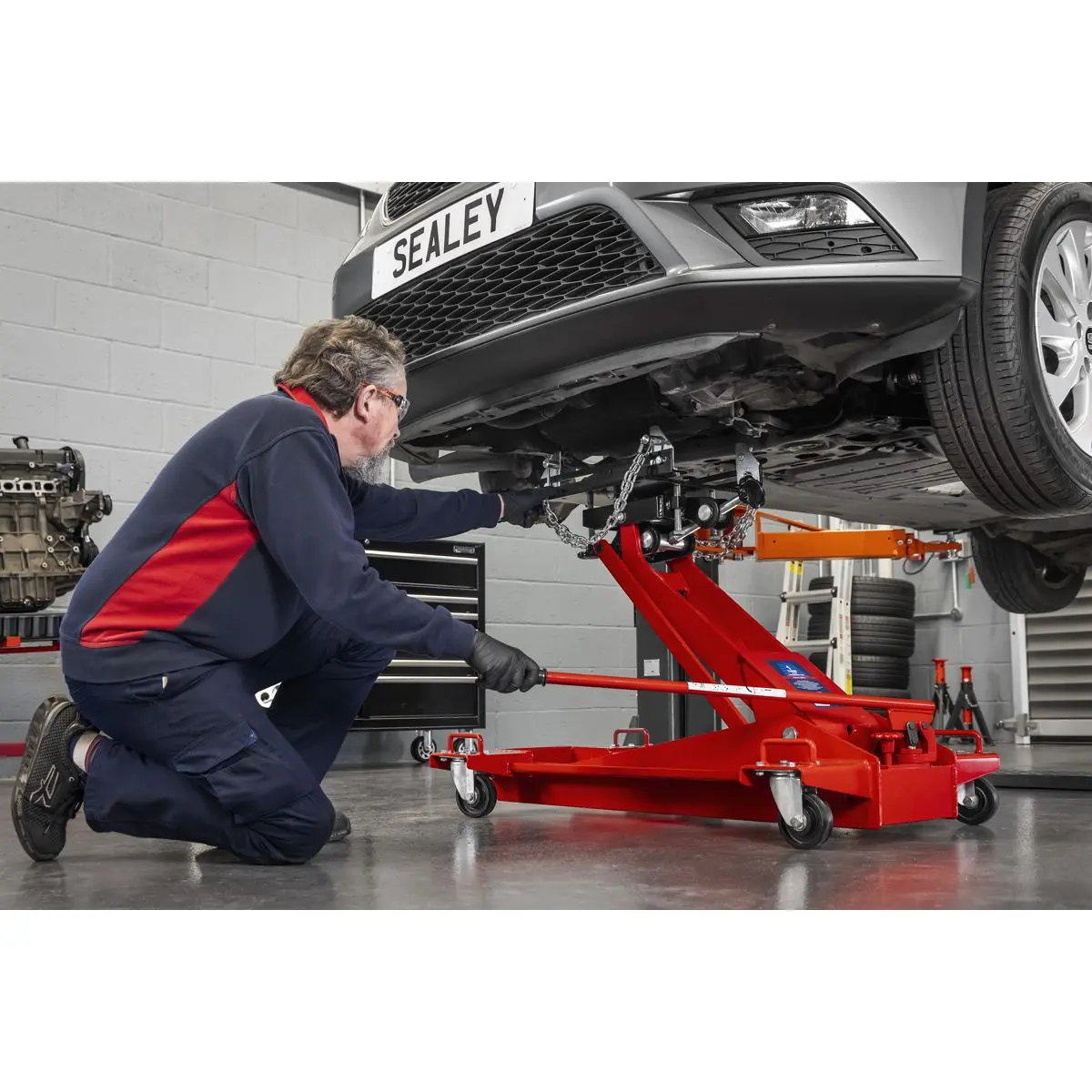 Sealey Premier Floor Transmission Jack 1 Tonne - Image 8