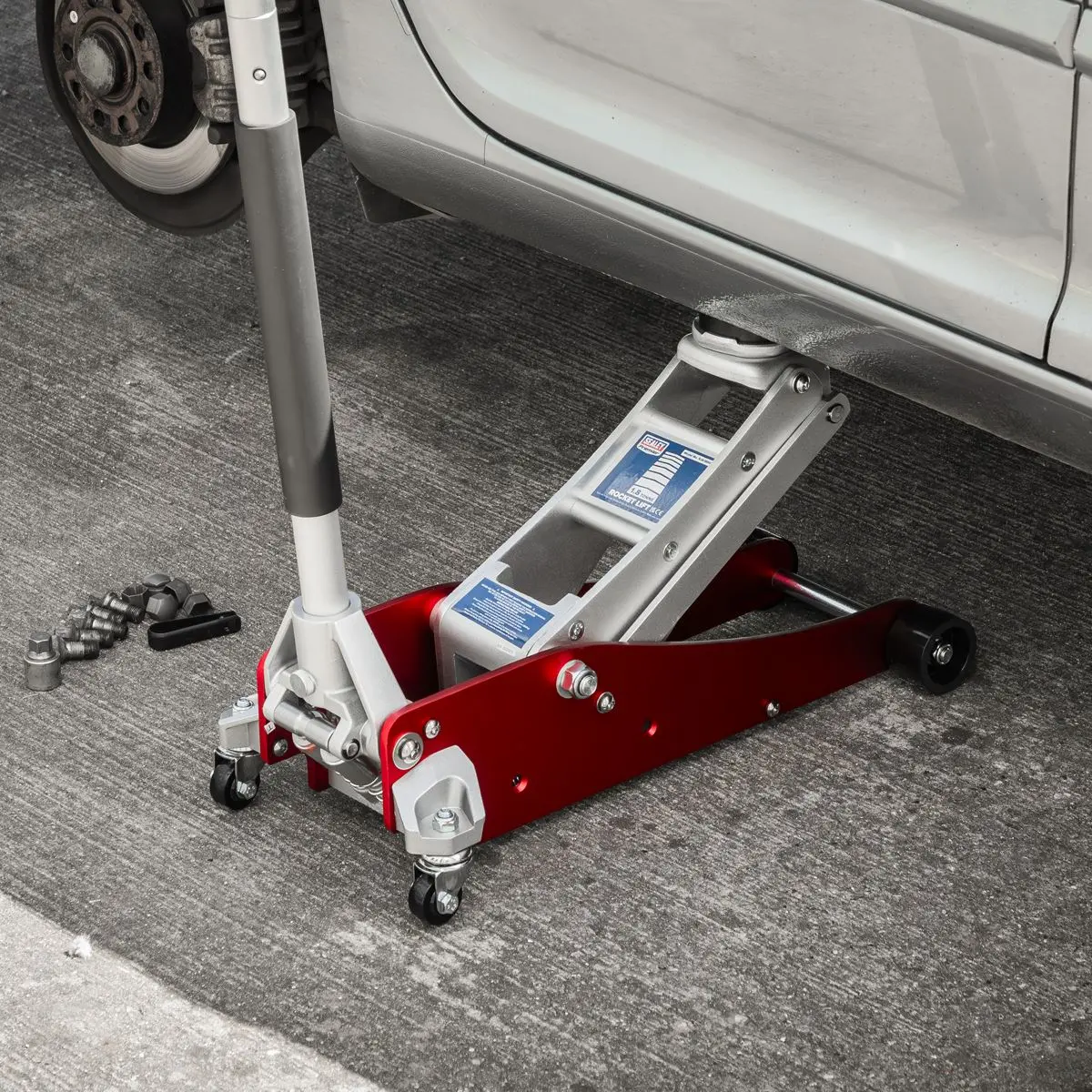 Sealey Premier Premier Low Profile Aluminium Trolley Jack with Rocket Lift 1.8 Tonne - Image 4