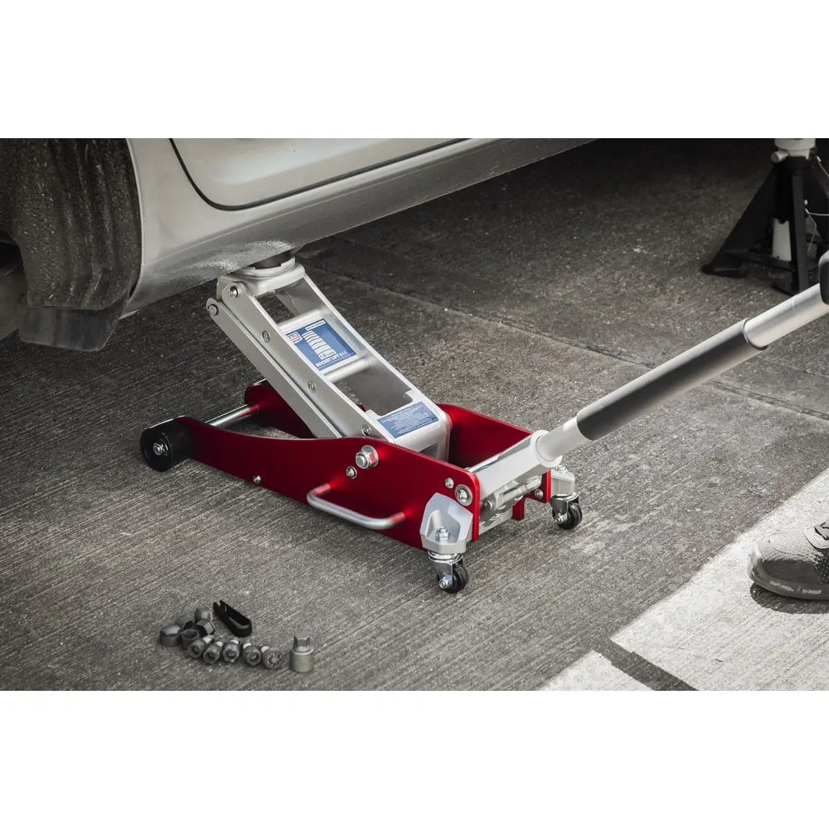 Sealey Premier Premier Low Profile Aluminium Trolley Jack with Rocket Lift 1.8 Tonne - Image 5