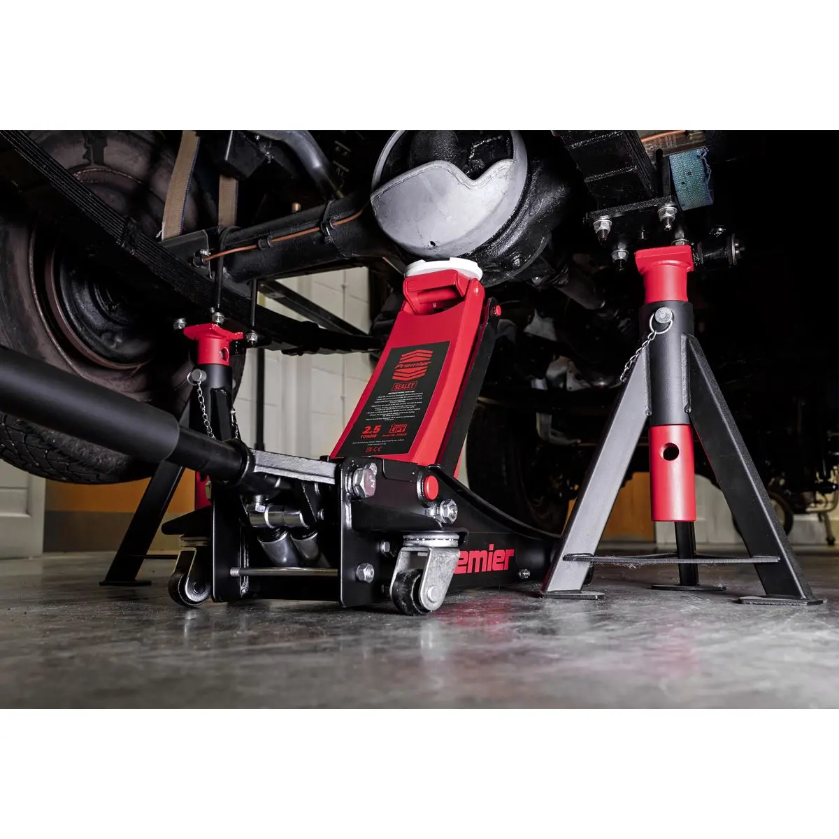 Sealey Premier Premier Low Profile Trolley Jack 2.5 Tonne - Image 5