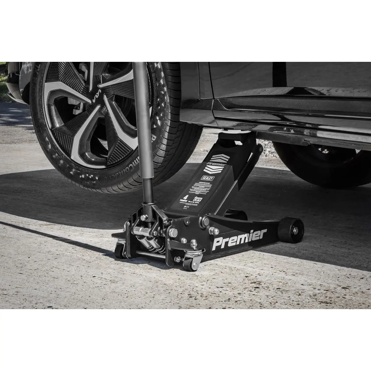 Sealey Premier Premier Low Profile Trolley Jack with Rocket Lift 4 Tonne - Black - Image 6