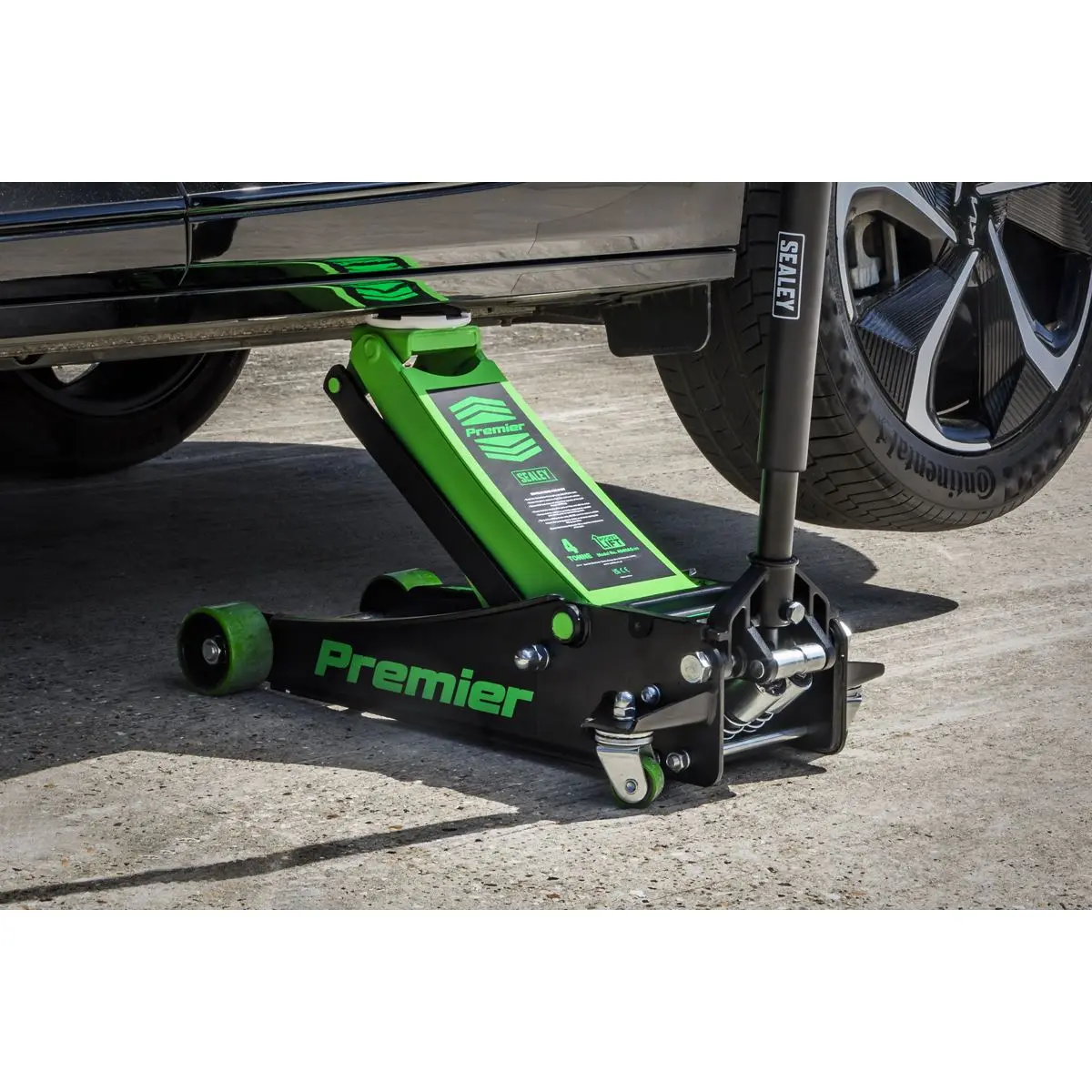 Sealey Premier Premier Low Profile Trolley Jack with Rocket Lift 4 Tonne - Green - Image 7