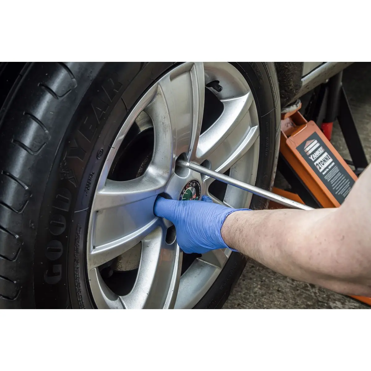 Sealey Premier WheelEazy™ Wheel Fitting & Alignment Tool - Image 10