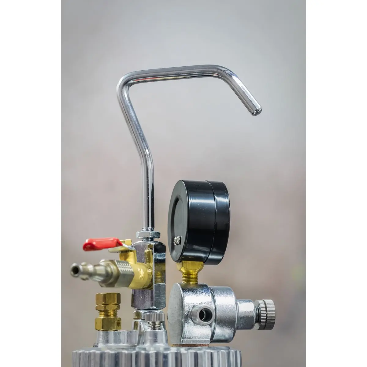 Sealey SSG1P/3 & HVLP-79/P1 2L Pressure Pot - Image 3