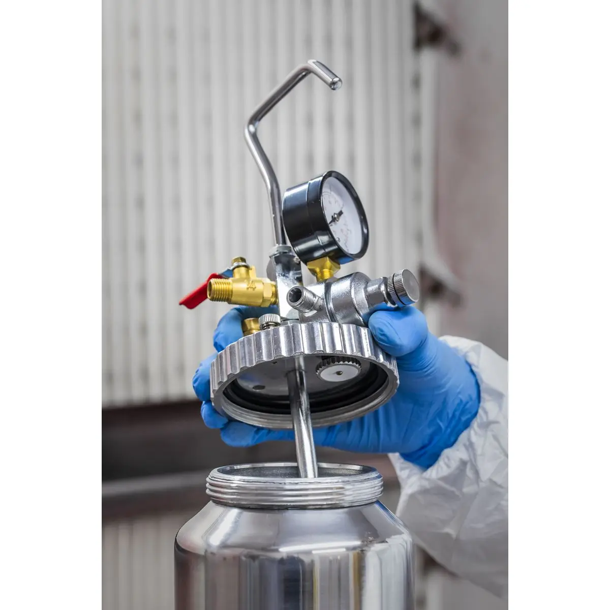 Sealey SSG1P/3 & HVLP-79/P1 2L Pressure Pot - Image 4