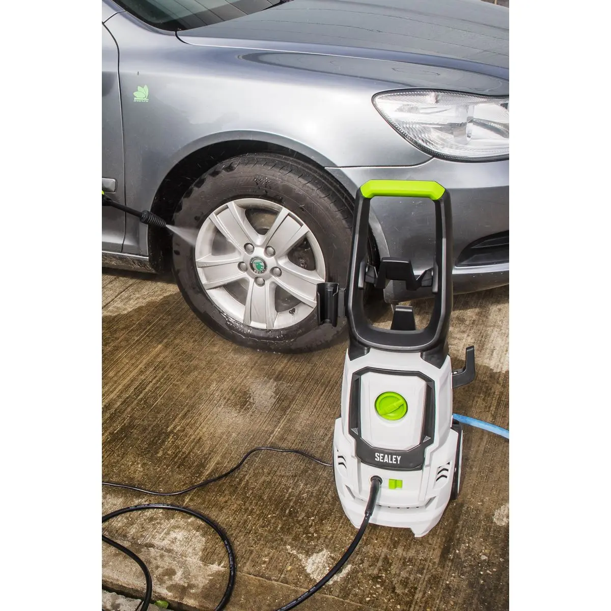Sealey Pressure Washer 130bar 420L/hr with TSS & RotablastĀ® Nozzle - Image 3