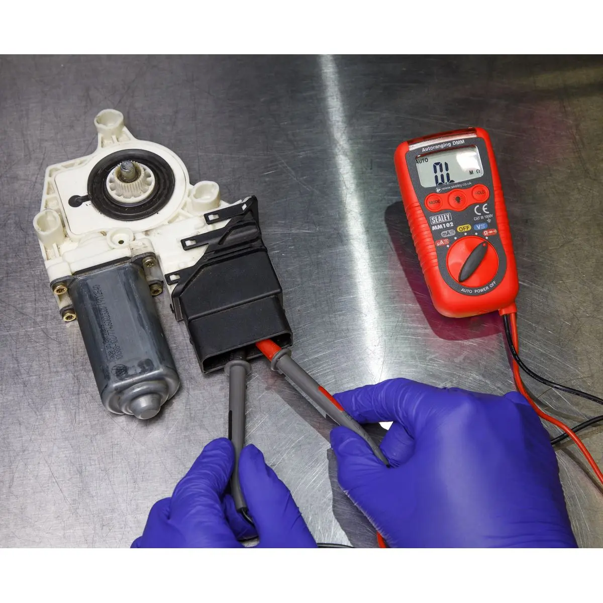 Sealey Professional Auto-Ranging Digital Multimeter - Image 4