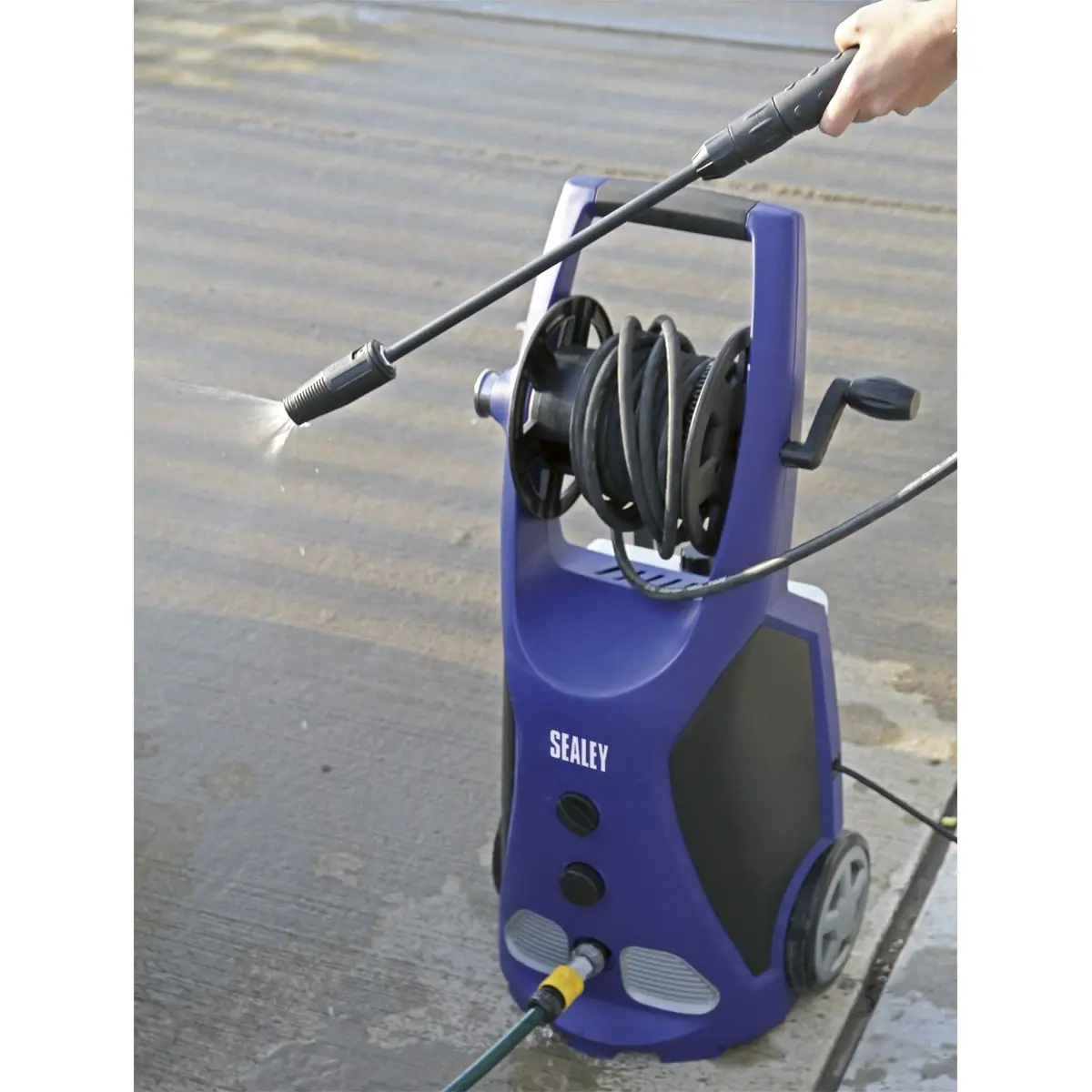 Sealey Professional Pressure Washer 140bar with Accessories - Image 11