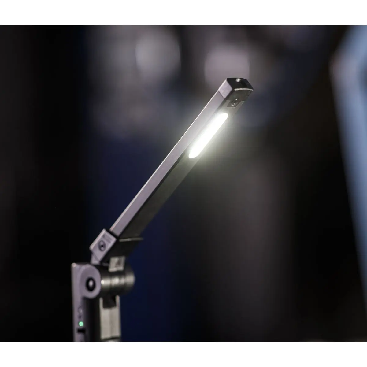 Sealey Rechargeable Aluminium Folding Pocket Light 2 COB & 1 SMD LED - Image 11