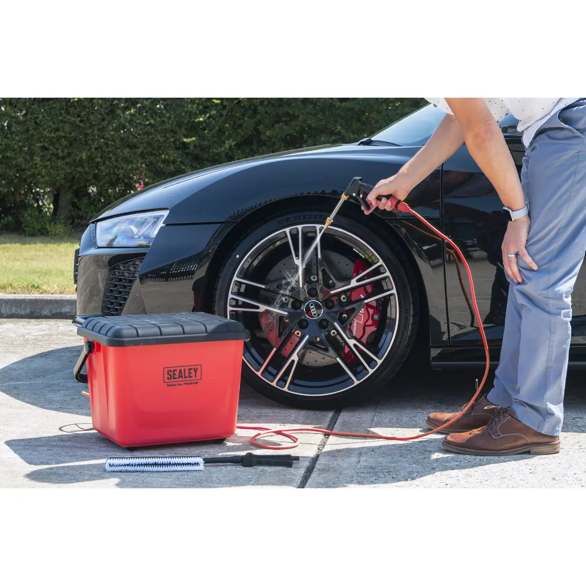 Sealey Rechargeable Pressure Washer 25L 12V - Image 3