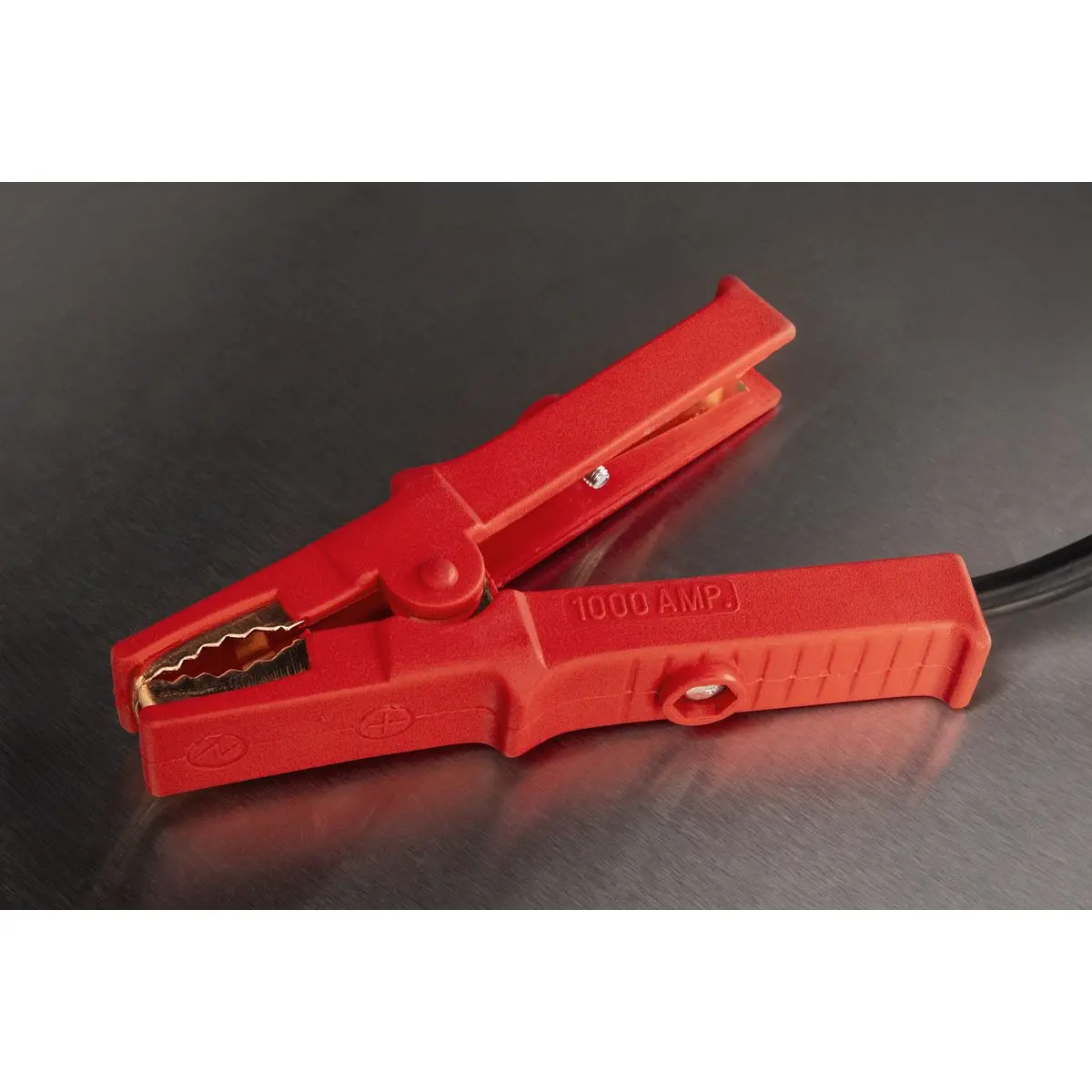 Sealey RoadStartĀ® Emergency Jump Starter 12/24V 3000/1500 Peak Amps - Image 9