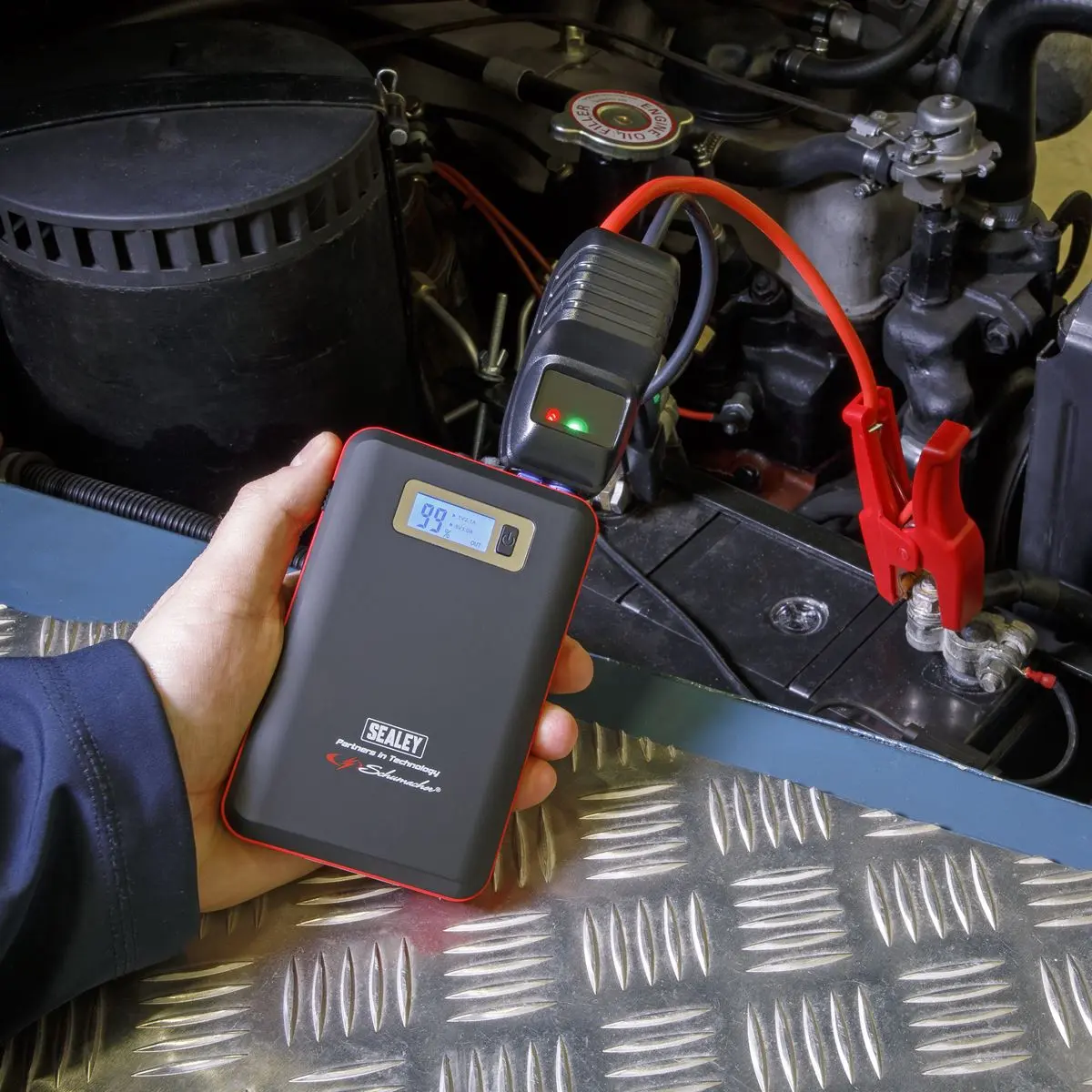 Sealey Schumacher 400A Lithium-Ion (LICOO2) Jump Starter Power Pack Compact - Image 9