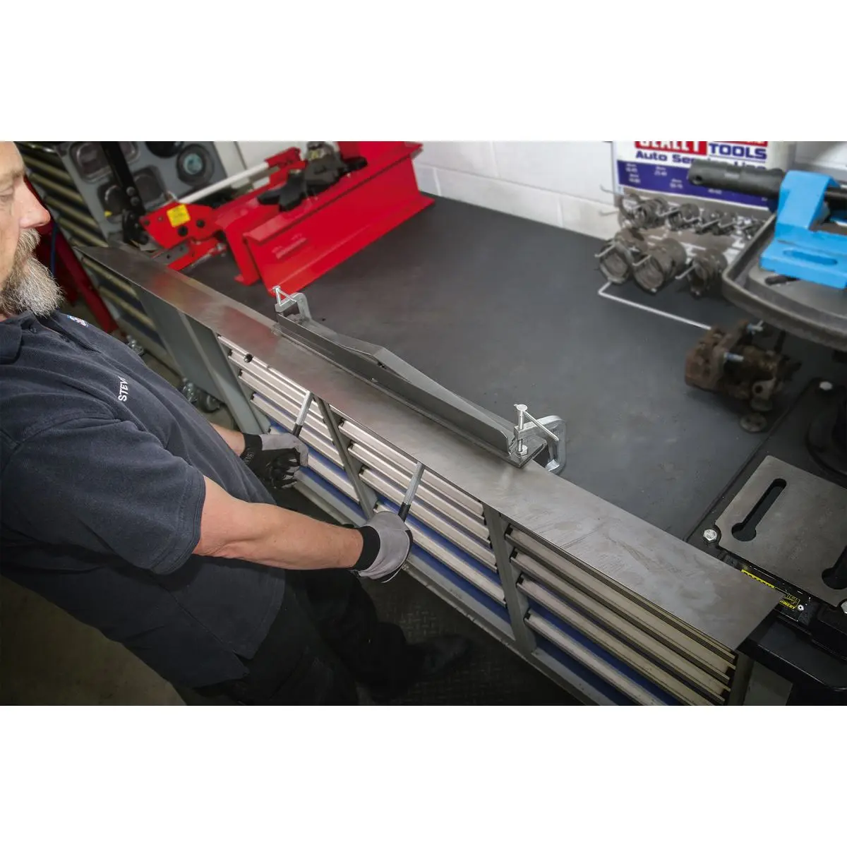 Sealey Vice/Bench Mounting Sheet Metal Folder 700mm - Image 14
