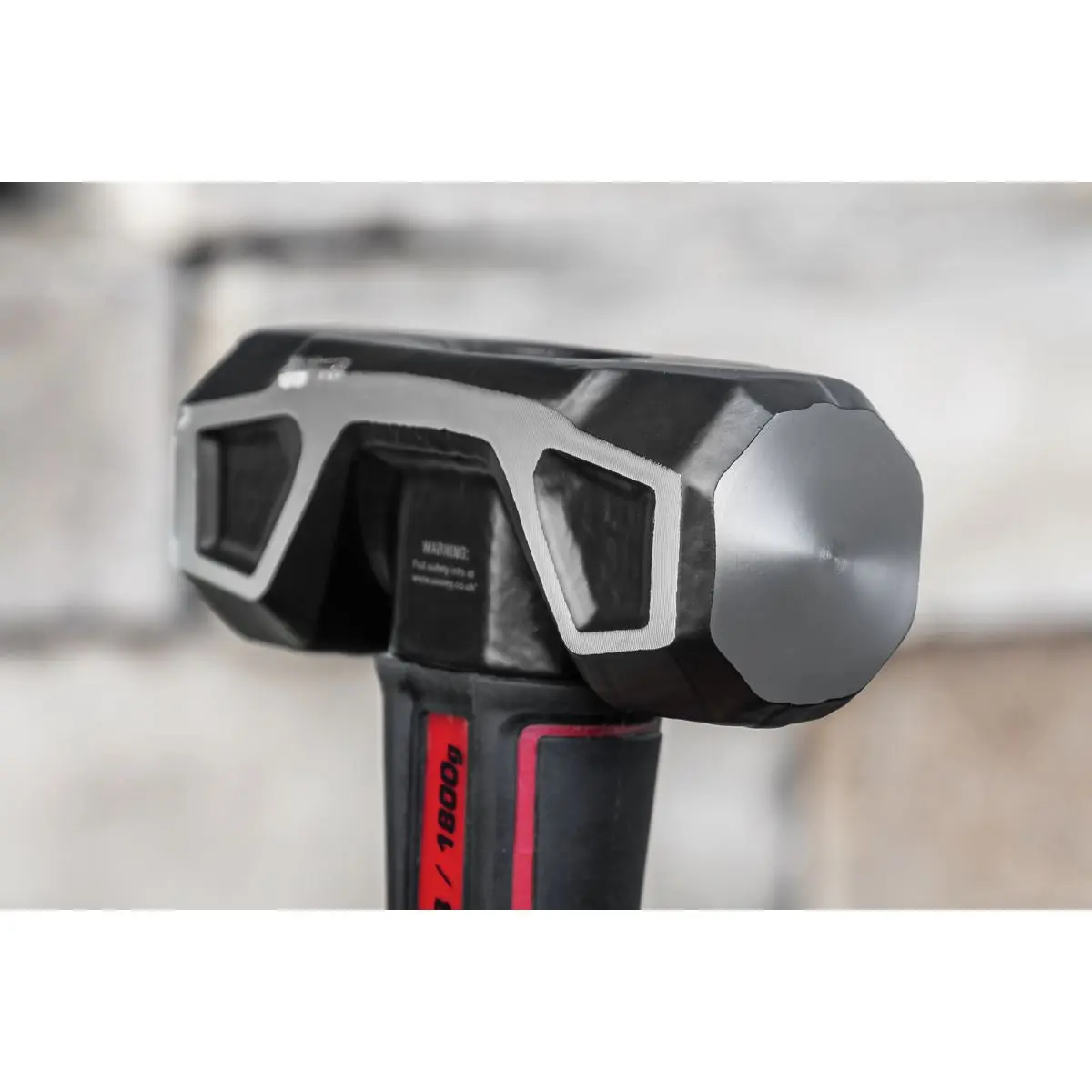 Sealey Sledge Hammer Graphite 4lb Short Handle Premier - Image 3