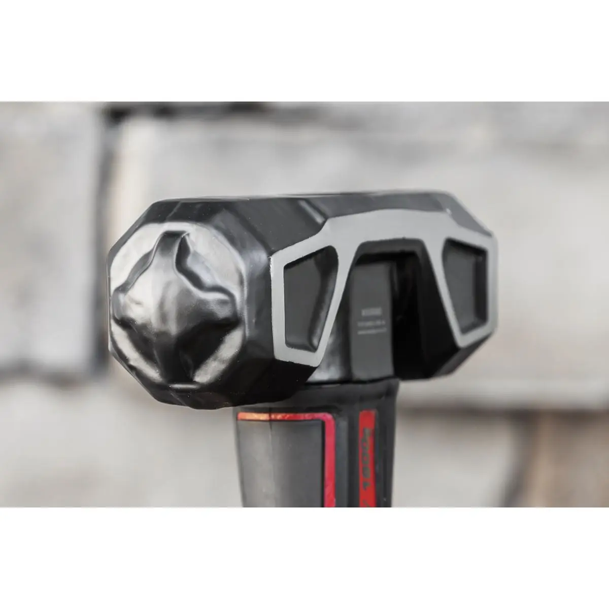 Sealey Sledge Hammer Graphite 4lb Short Handle Premier - Image 6
