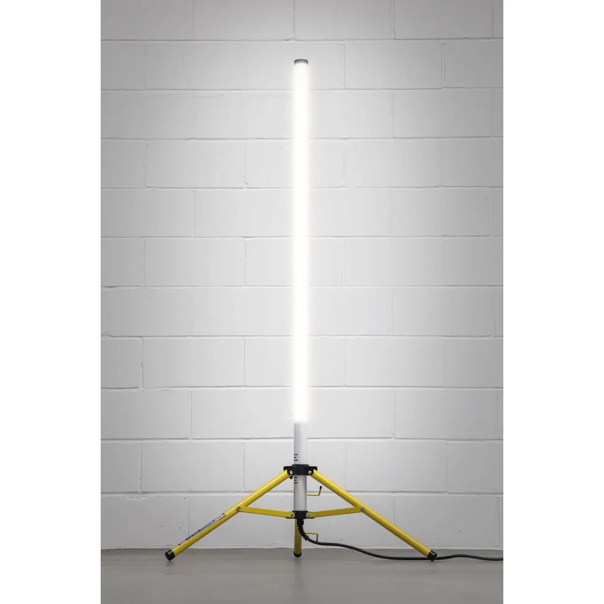 Sealey Slim Standing Floodlight 360° 60W SMD LED 110V - Image 7