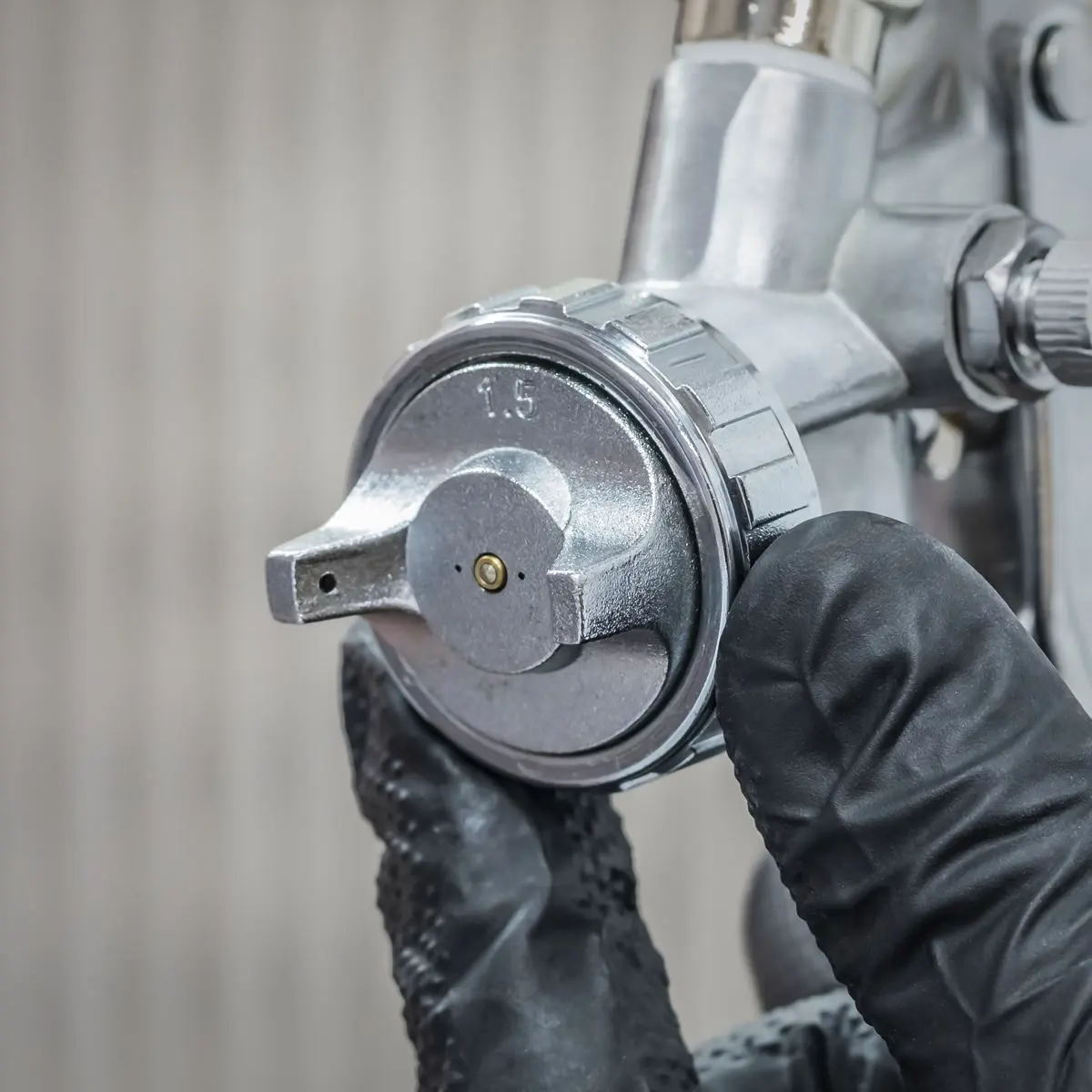 Sealey Spray Gun Gravity Feed 1.5mm Set-Up - Image 9