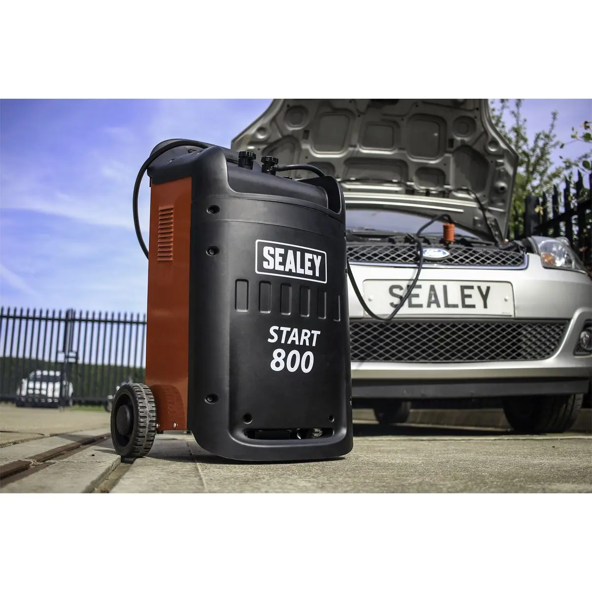 Sealey Starter/Charger 800/110A 12/24V 400V - Image 3