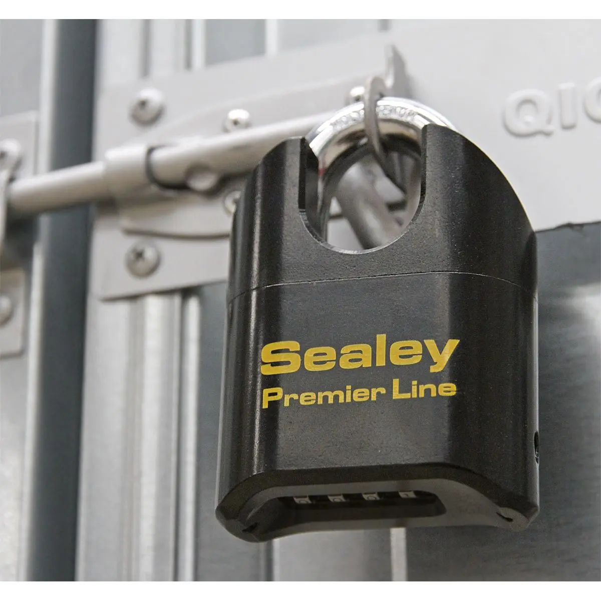 Sealey Premier Steel Body Combination Padlock Shrouded Shackle 62mm - Image 5