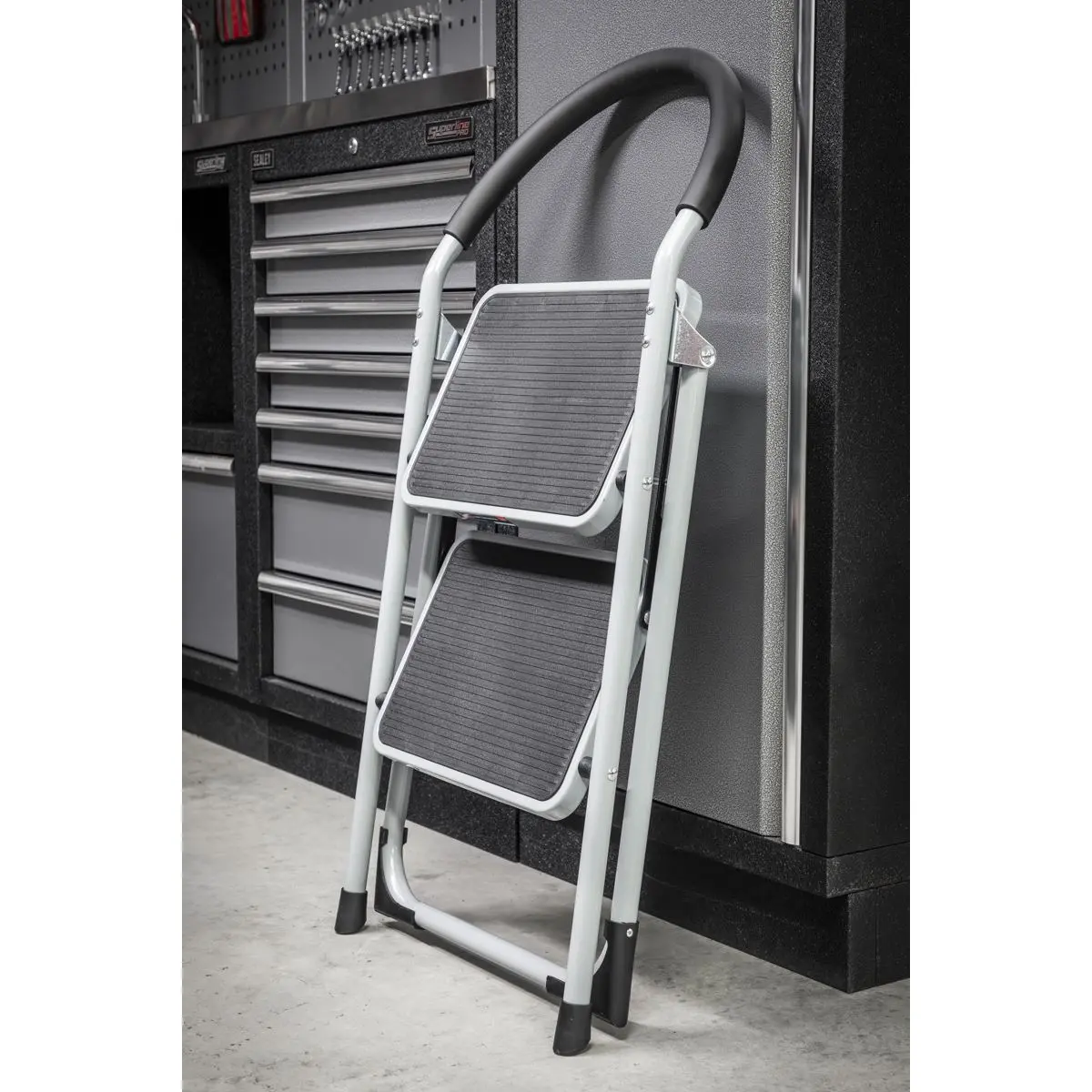 Sealey Step Stool 2-Tread 150kg Capacity EN14183 - Image 5