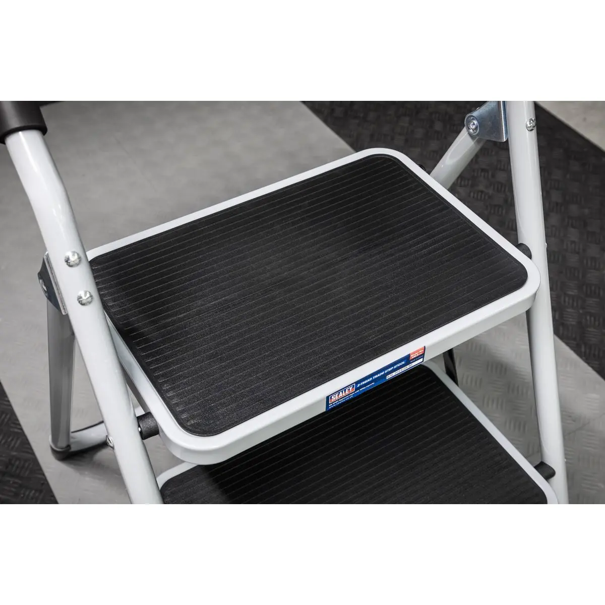 Sealey Step Stool 2-Tread 150kg Capacity EN14183 - Image 7