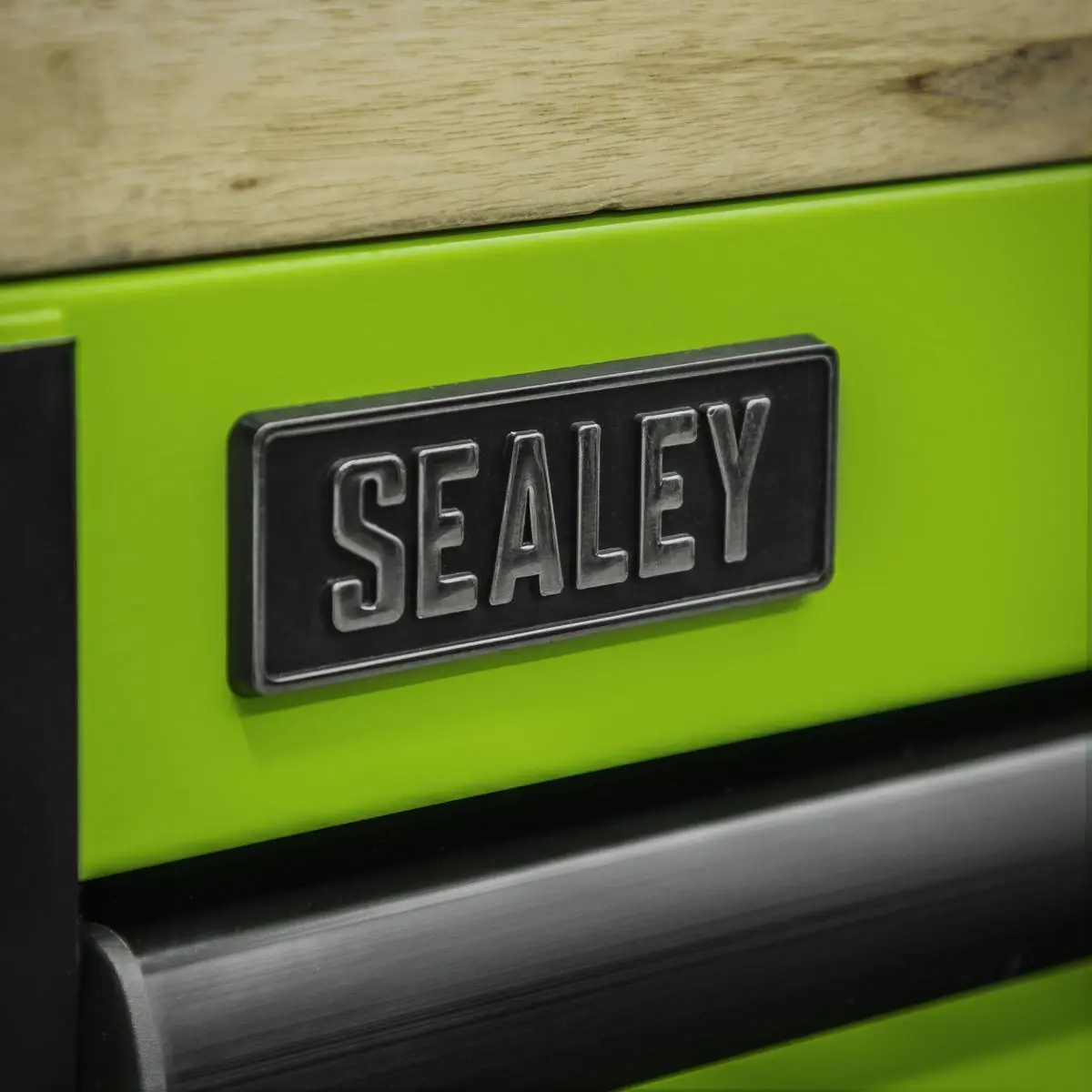 Sealey Superline Pro 15 Drawer 1549mm Mobile Trolley with Wooden Worktop, Hutch, 2 Drawer Riser & Side Locker - Image 12