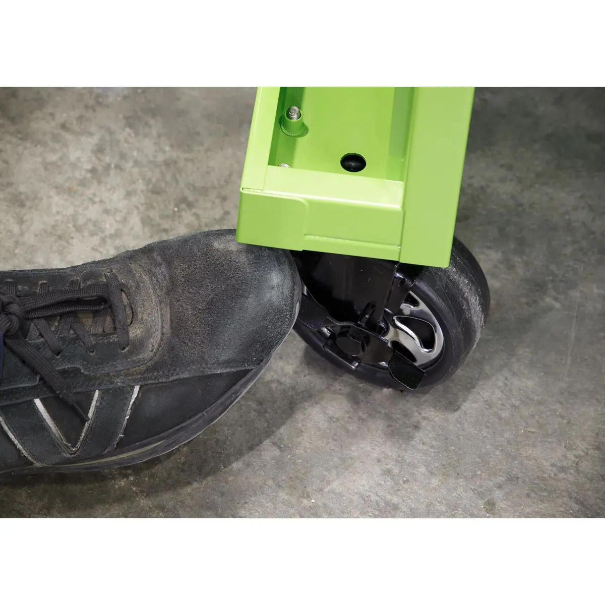 Sealey Superline Pro Rollcab 3 Drawer & Utility Seat - Image 19