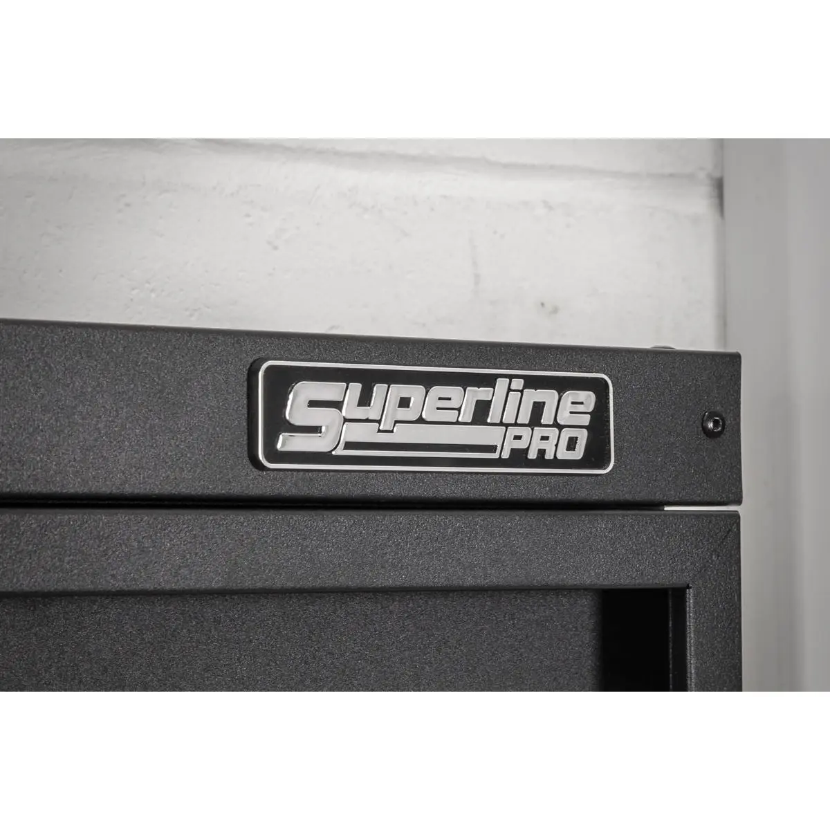 Sealey Superline Pro Wall Mounted Foldable Workbench 900mm - Image 5