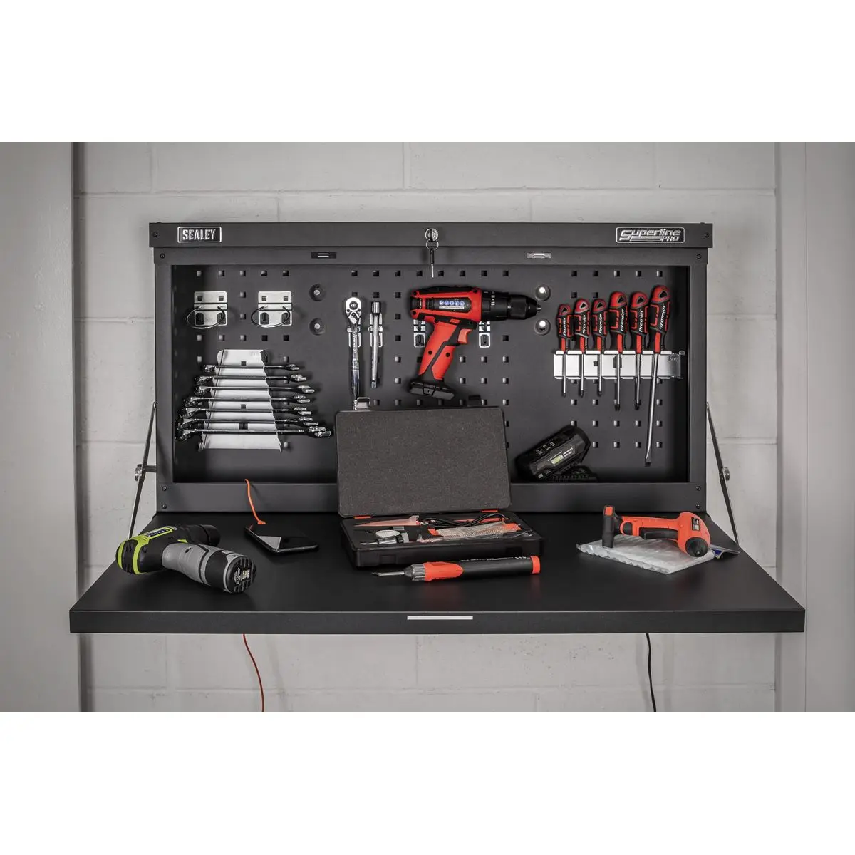 Sealey Superline Pro Wall Mounted Foldable Workbench 900mm - Image 9
